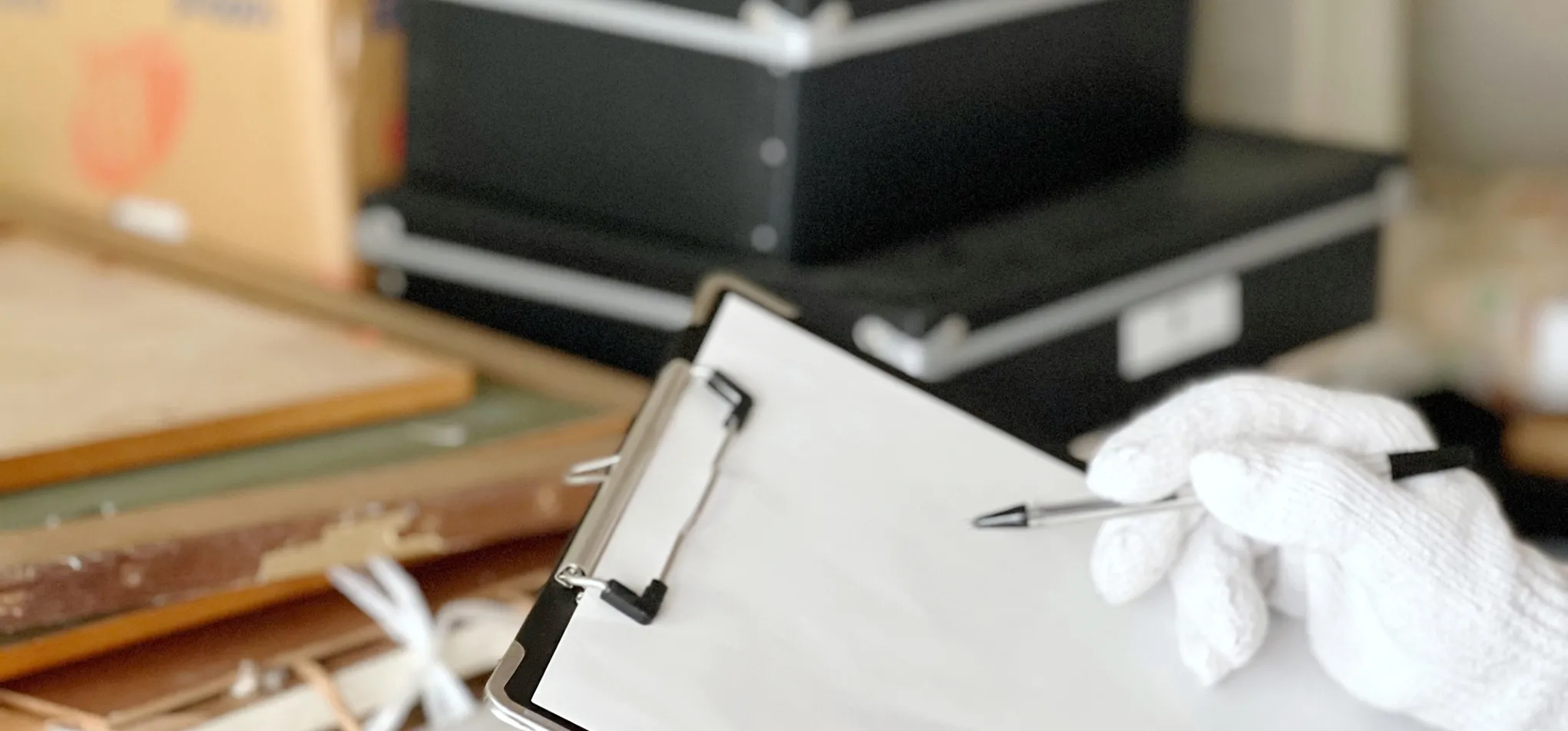 買取を行うスタッフ